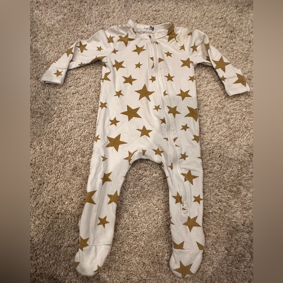 Angel Dear Other - Designer- Angel Dear White and Gold Star Kids Footie